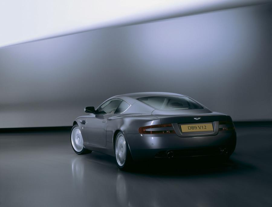  Aston Martin DB9 2004 года  (WW) (фото 16 из 39)
